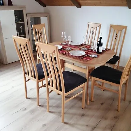 アパート Ferienwohnung Rotmainblick Heinersreuth